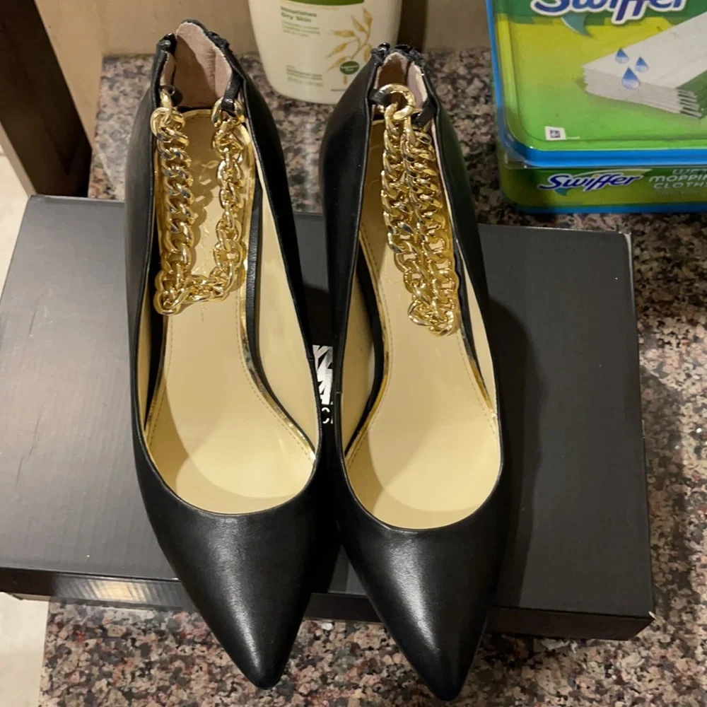 Jessica Simpson black heels - Picture 4 of 7